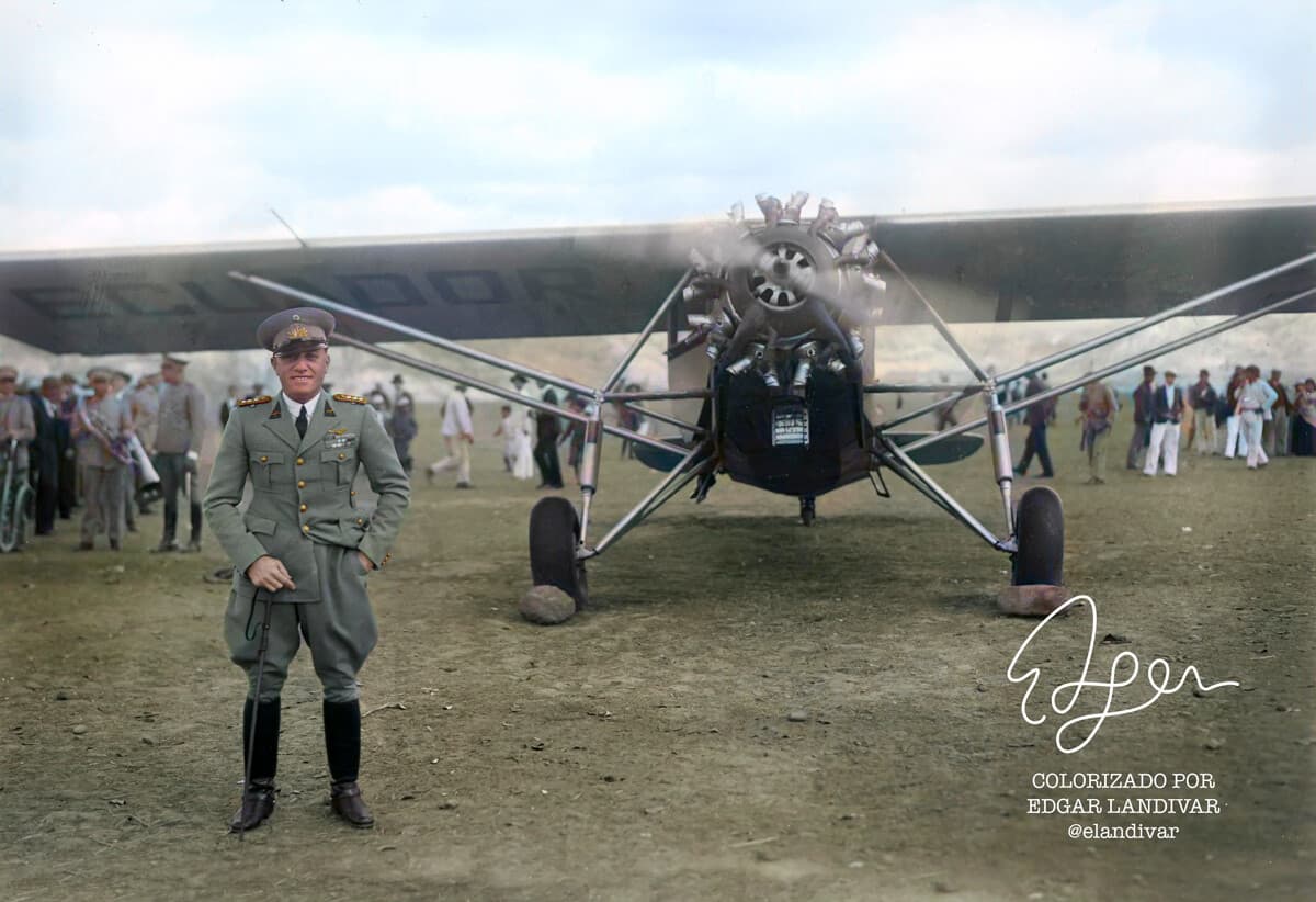 A window to Ecuador from a century ago. Photo restoration.