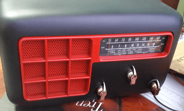 Converting an old radio into a tube guitar amp (vacuum tubes)