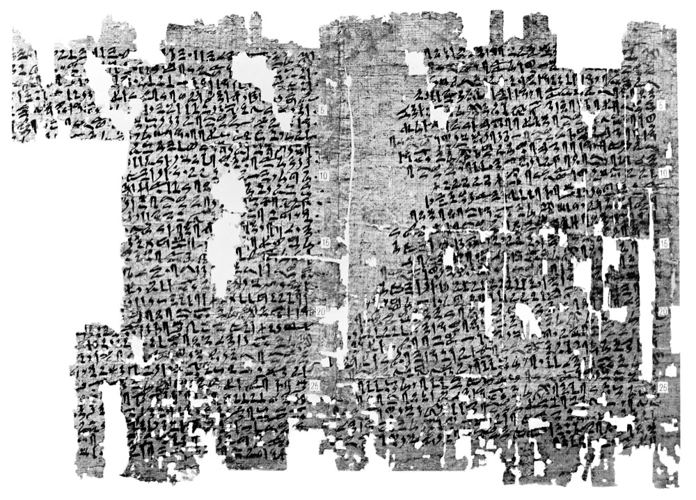 Fragmentos del papiro ginecológico de Kahun, un tratado de obstetricia egipcio de hace unos 3.800 años